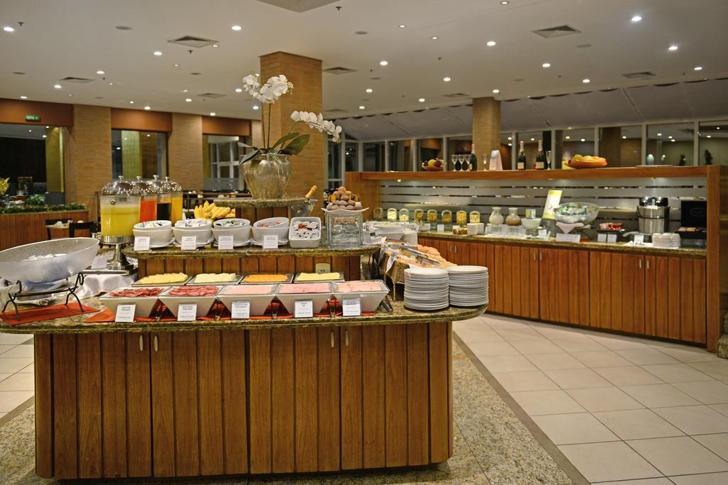 Hotel Deville Prime Porto Alegre